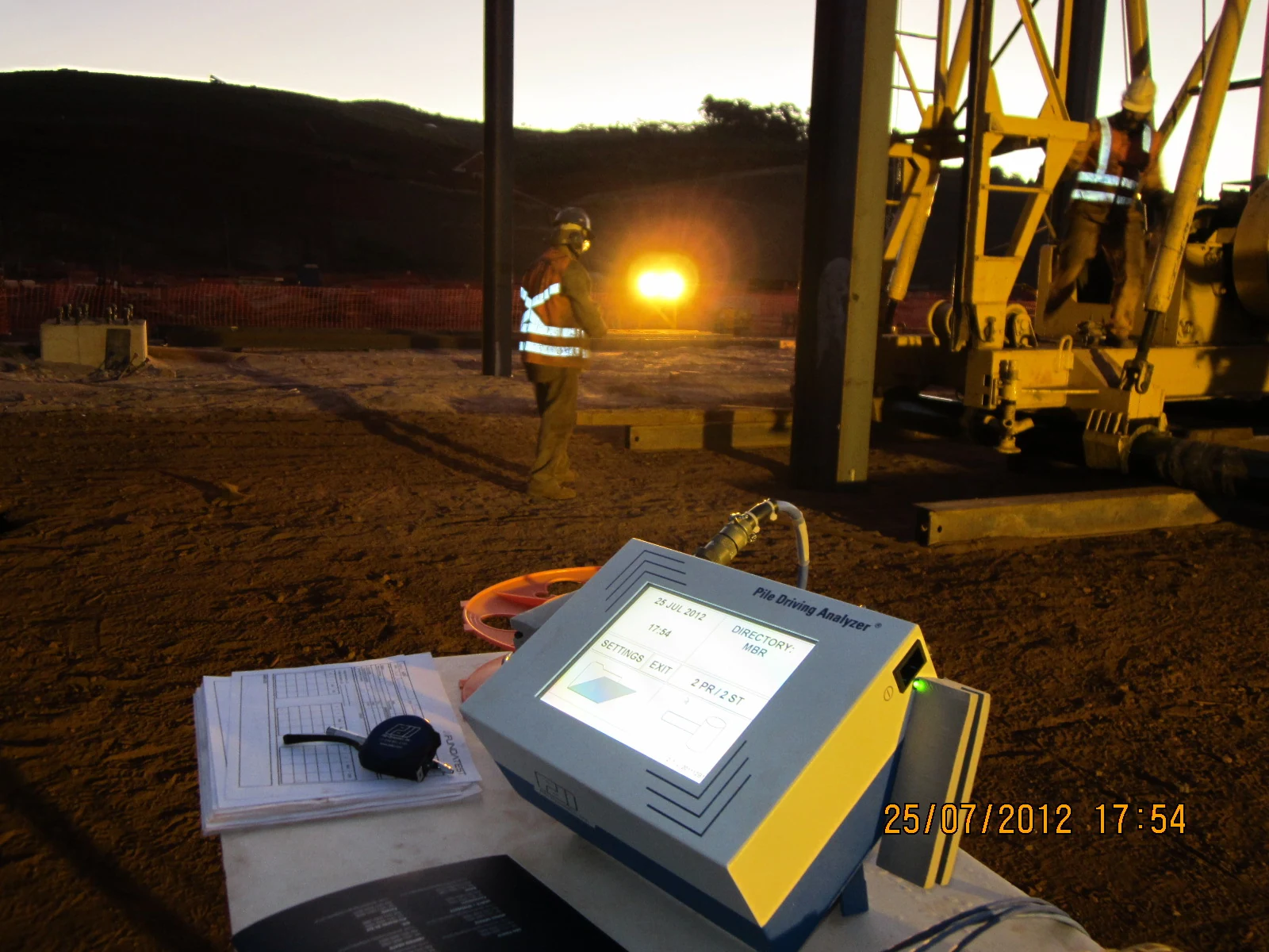 Equipamento Pile Driving Analyzer utilizado pela FUNDATEST em ensaio de campo